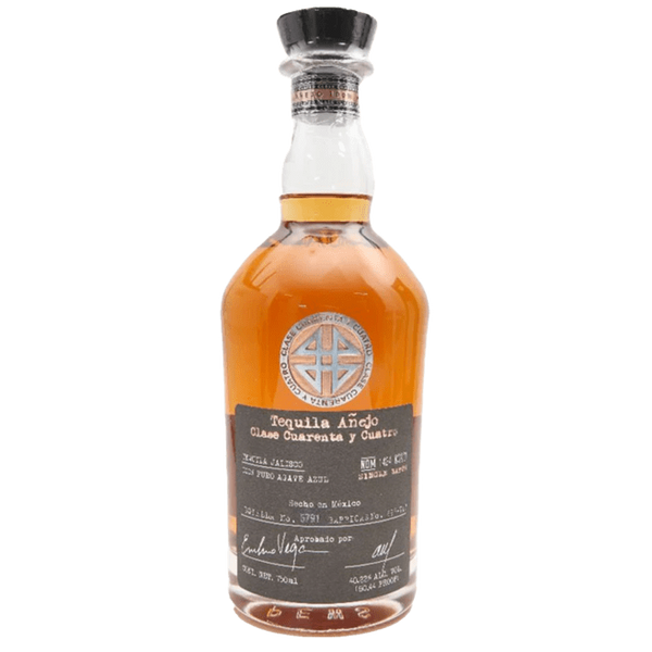 Clase Cuarenta y Cuatro Tequila Anejo